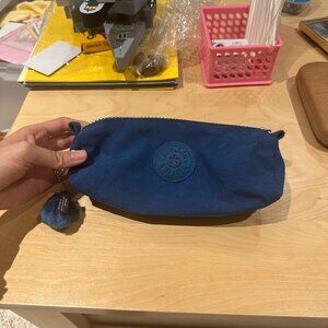 Kipling pencil case blue